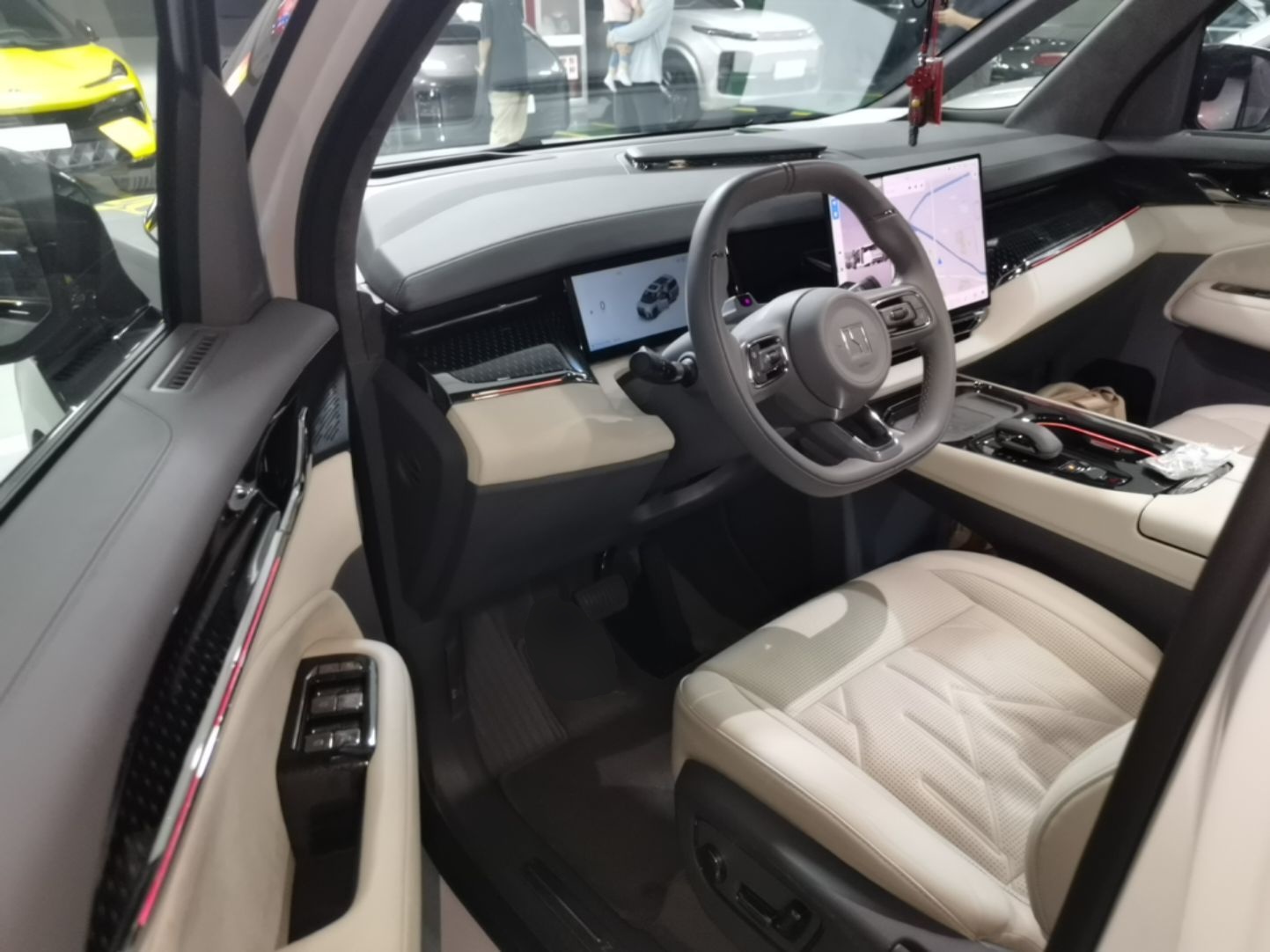 Zeekr 009 2024 7-Seater Aisle Version 108 kWh — снимка 18