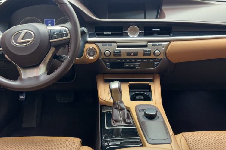 Used Lexus ES 2015 200 Elite Edition
