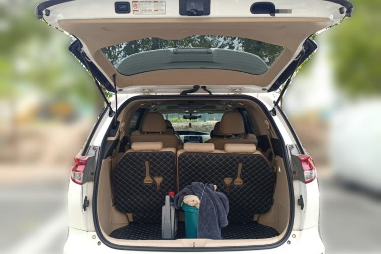 Used Toyota Previa 2012 2.4L 7-Seater Luxury Edition Trunk