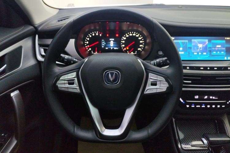 Used CHANGAN CS35PLUS 2018 1.6L Automatic Changlian Edition China V Standard
