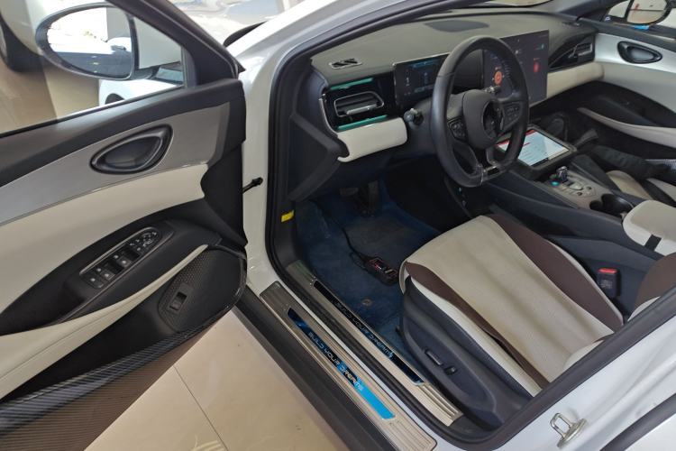 Used BYD Seal 06 New Energy 2024 DM-i 120KM Flagship Model
