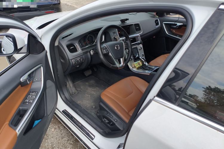 Used Volvo S60 2019 S60L Facelift T5 Intelligent Advanced Edition
