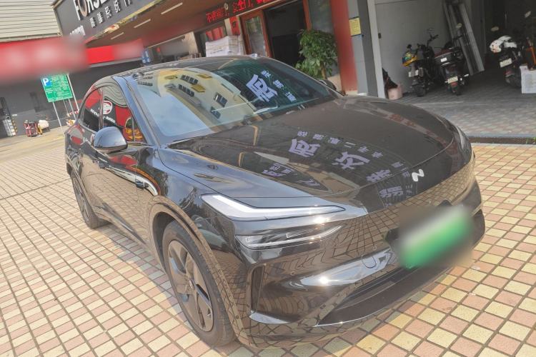 Used ONVO L60 2024 60 kWh Rear-Drive Version Front Right 45 Deg