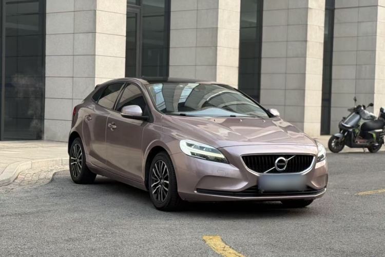 Used Volvo V40 2018 T3 Zhiyi Edition