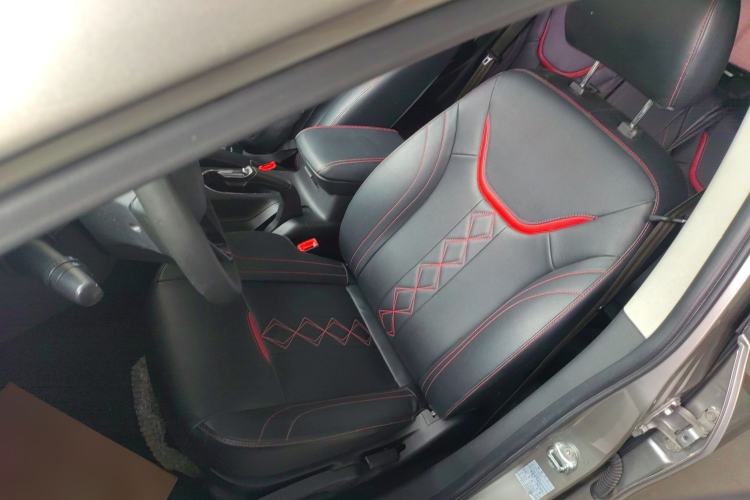 Used Soueast DX3 2018 1.5L Manual Luxury Model
