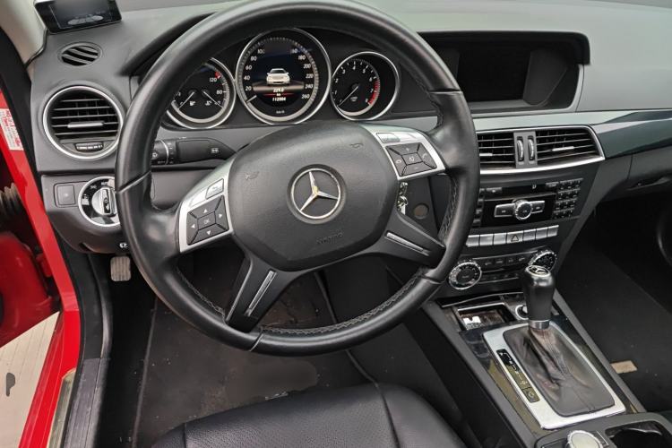 Used Mercedes-Benz C-Class 2013 C 180 CGI Classic Steering Wheel