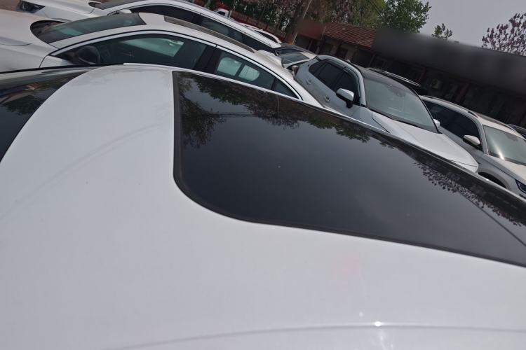 Used Hongqi H5 2024 1.5T DCT Smart Connect Flagship Edition Roof