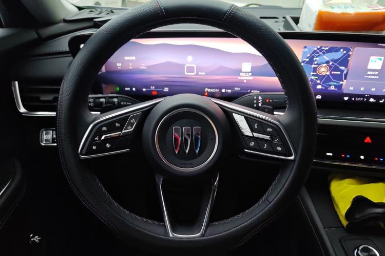 Used Buick Envision 2025 Encore Plus 28T Two-Wheel-Drive Platinum Edition