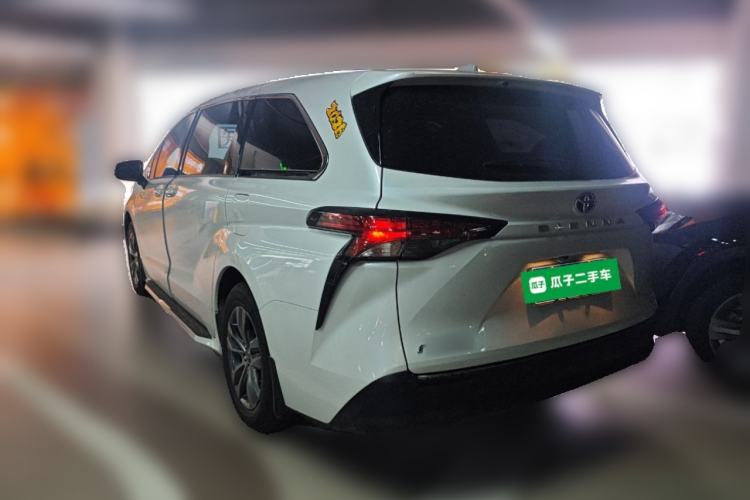 Used Toyota SIENNA 2026 Model 2.5L Dual-Engine Two-Wheel-Drive Comfort Edition