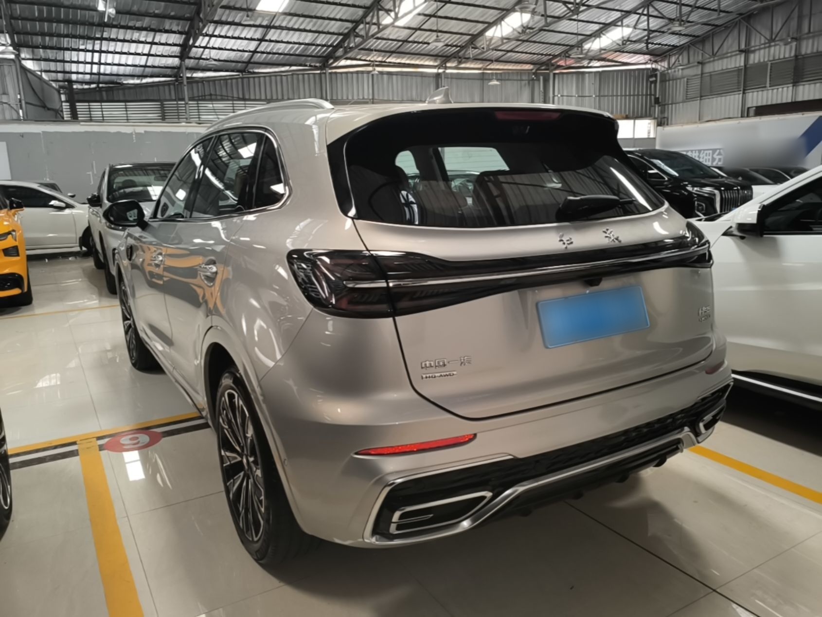 Hongqi HS5 2023 2.0T Four-Wheel Drive Flagship Pro Edition - Chinese Trim Ling — снимка 4