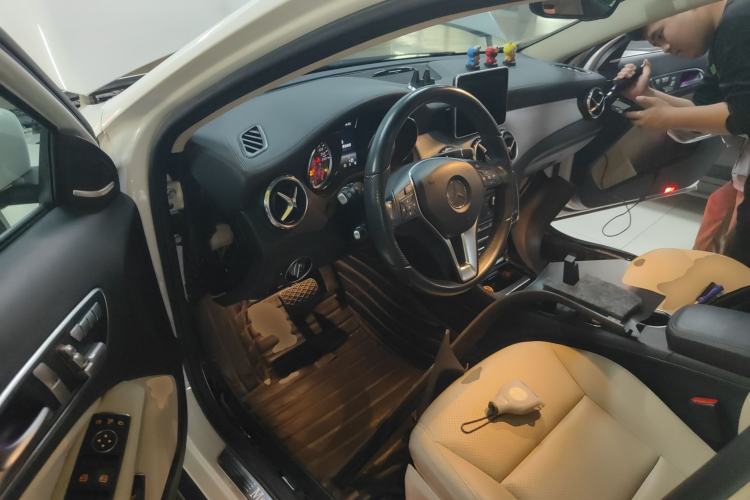 Used Mercedes-Benz GLA 2015 GLA 220 4MATIC Luxury Model