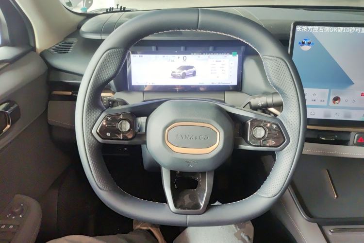 Used Lynk & Co 06 EM-P 2025 EM-P 126 Long-Range Max Steering Wheel