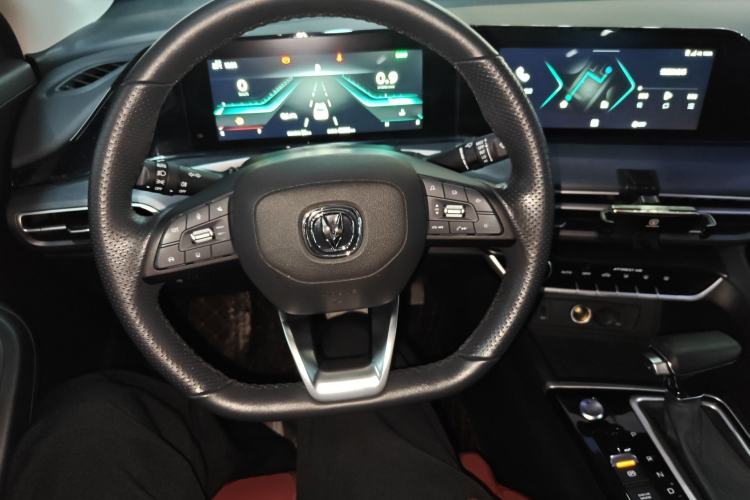 Used CHANGAN Eado 2021 PLUS Blue Whale NE 1.4T GDI DCT Flagship Model Steering Wheel