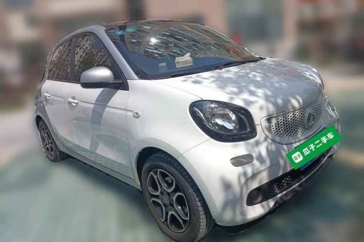 Used smart forfour 2016 0.9T 66 kW Pioneer Edition