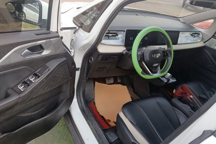 Used Geometry E Firefly 2023 320KM Cute & Handsome Tiger 5 Seats