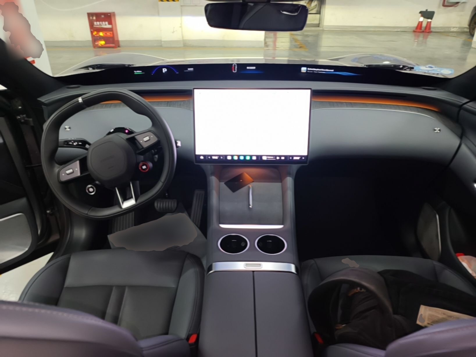 Xiaomi Auto YU7 2025 Ultra-Long Range All-Wheel Drive Pro Version — снимка 12