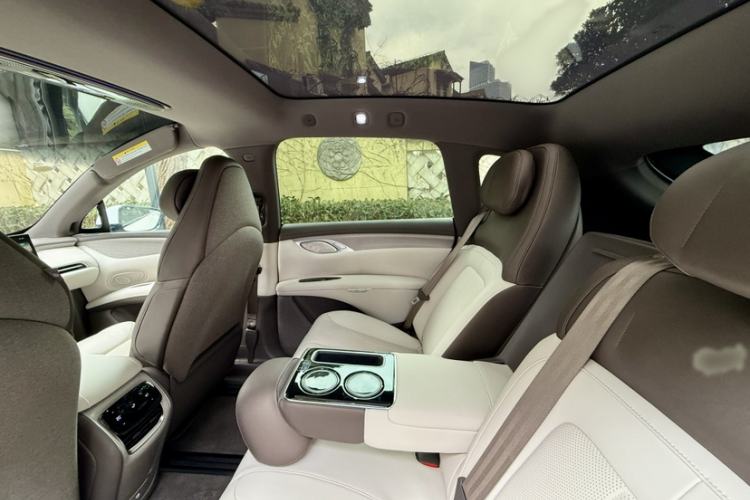 Used IM LS7 2023 90 kWh Elite Rear-Drive Version