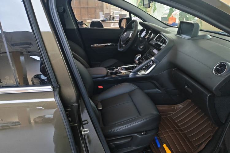 Used Peugeot 3008 2013 2.0L Automatic Trend Edition Right Front Seat