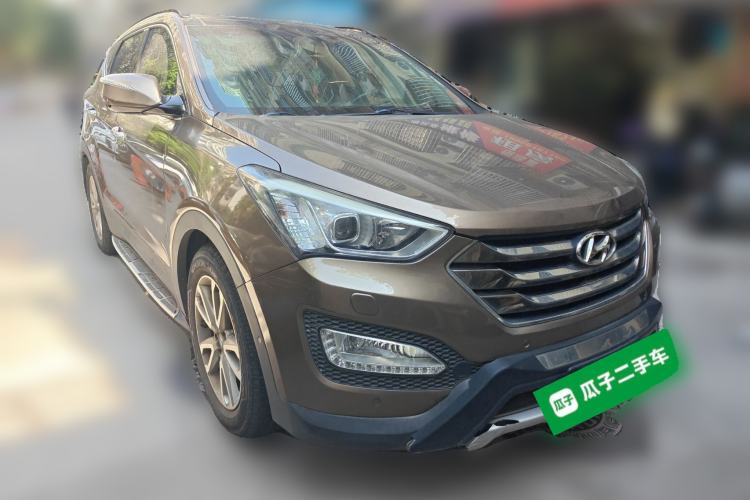 Used Hyundai Santa Fe 2013 Revised Version 2.0T Automatic All-Wheel Drive Top-Tier Trim