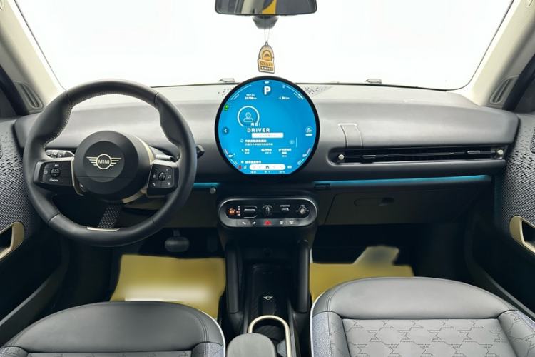 Used MINI Electric COOPER 2024 456km COOPER E Classic Edition
