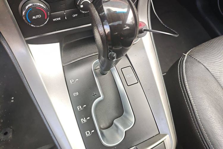 Used Chevrolet Captiva 2015 2.4L 4x4 Flagship Edition 7-Seater