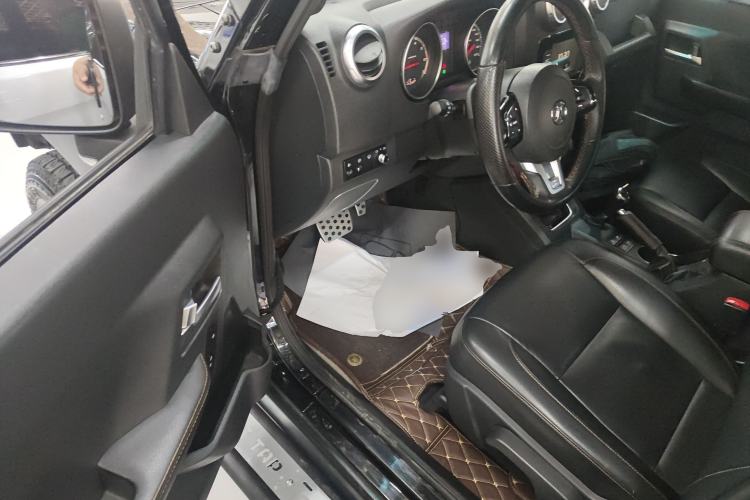 Used BAIC Off-Road BJ40 2016 40L 2.3T Automatic All-Wheel Drive Premium Edition Driver Seat