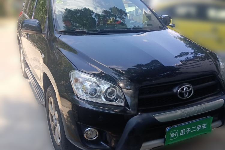 Used Toyota RAV4 2011 2.0L Manual Classic Edition Front Right 45 Deg