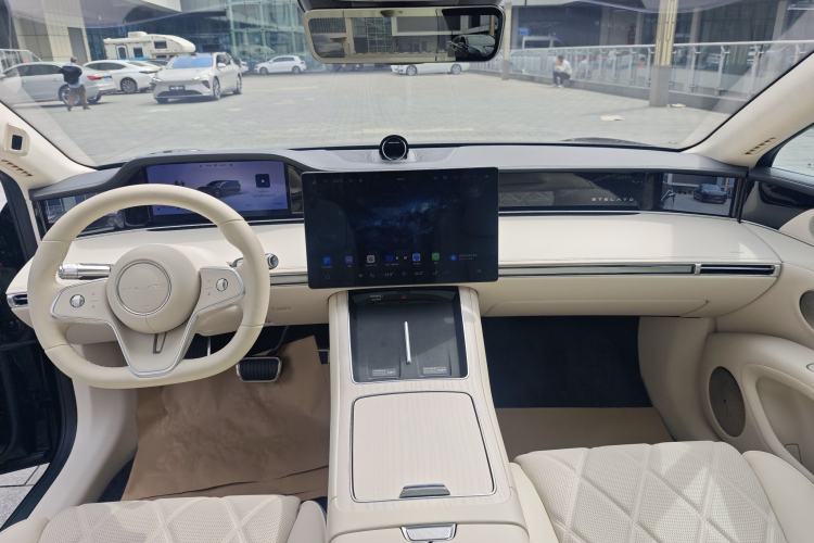 Used Hima Stelato S9 2025 Extended-Range Ultra Interior 10