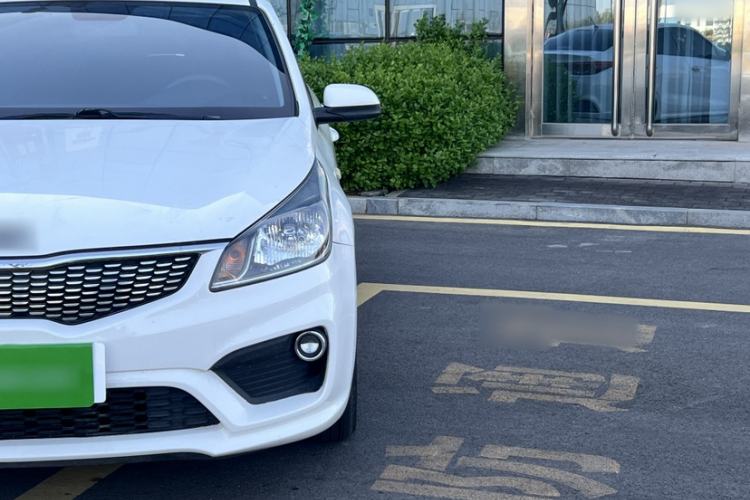 Used Kia K2 2017 Sedan 1.4L Automatic GLS Left Front Headlight