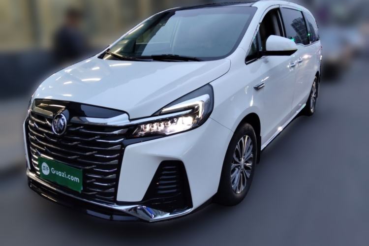 Used Buick GL8 2023 Facelifted Land Cruiser Executive Luxury Version