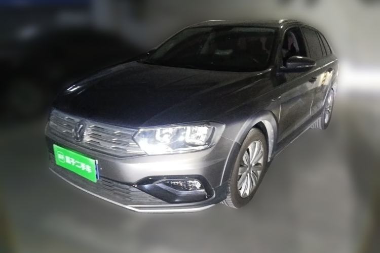 Used Volkswagen C-TREK 2018 1.5L Automatic Fashion Model