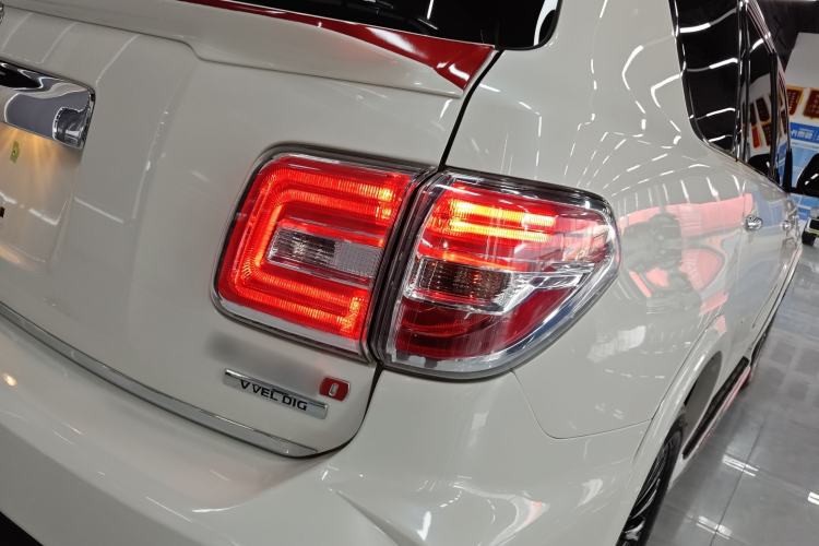 Used Nissan Patrol 2017 Y62 4.0L LE Middle East Edition