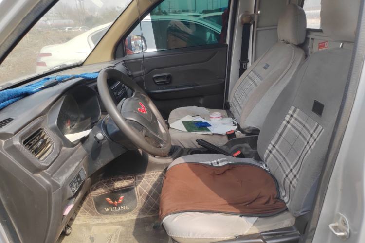 Used Wuling Hongguang V 2021 1.5L Jingqu Edition Enclosed-Window Vehicle LAR