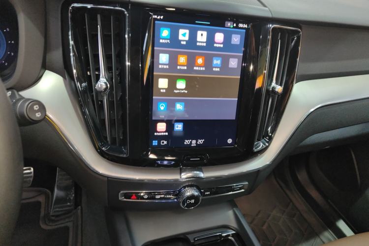 Used Volvo XC60 2025 B5 4x4 Smart Luxury Edition