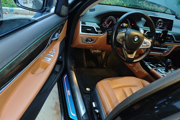 Used BMW 7 Series 2016 730Li Leading Model
