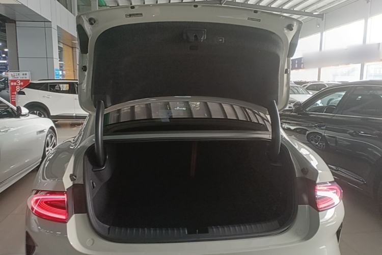 Used Xiaomi Auto SU7 2024 Rear-Drive Long-Range Intelligent Driving Version Trunk