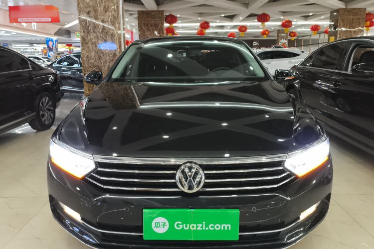 Used Volkswagen Magotan 2019 330TSI DSG Leading Model China VI Standard
