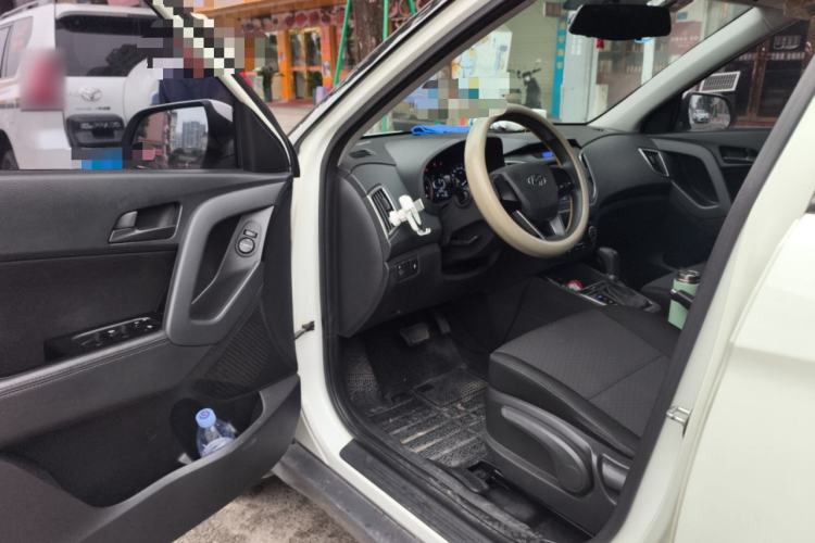 Used Hyundai ix25 2015 1.6L Automatic Two-Wheel Drive Fashionable GS Model Driver Seat