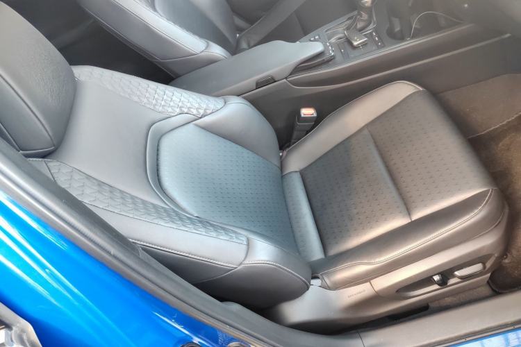 Used Lexus UX 2019 260h Explore-Cool Edition China VI Standard
