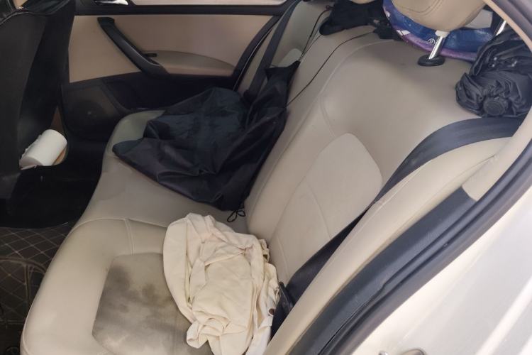 Used Volkswagen Santana 2015 1.6L Manual Comfort Edition