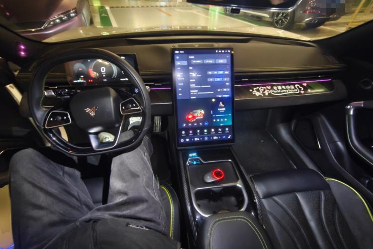 Used NETA GT 2023 580 AWD Center Console