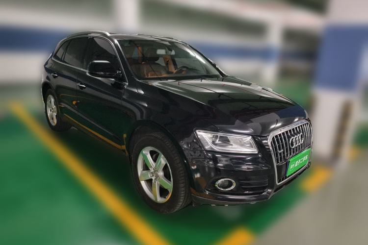 Used Audi Q5 2016 40 TFSI Technology Edition Front Right 45 Deg