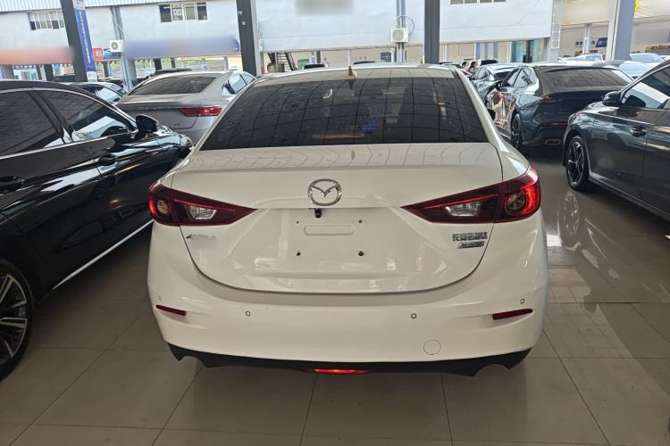 Used Mazda 3 Axela 2017 Sedan 1.5L Manual Comfort Model Emission Standard China V
