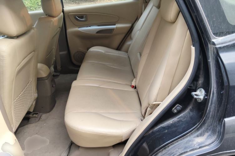 Used Hyundai Tucson 2009 2.0L Automatic Two-Wheel Drive with Sunroof Left Rear Seat