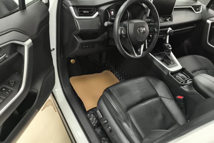 Used Toyota Wildlander 2021 2.0L CVT Two-Wheel Drive Luxury Edition
