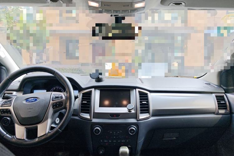 Used Ford Everest 2016 2.0T Gasoline Automatic 4x4 Luxury Edition Center Console