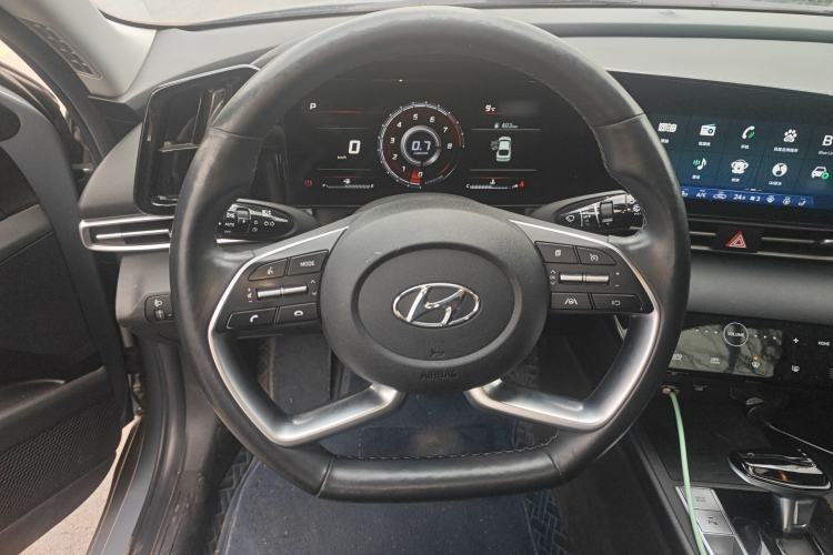 Used Hyundai Elantra 2021 1.5L CVT LUX Prestige Edition