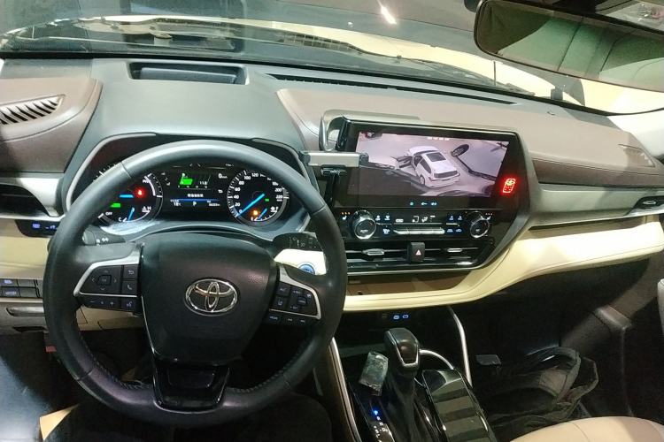 Used Toyota Highlander 2022 Dual-Engine 2.5L Four-Wheel Drive Prestige Version 7 Seats Center Console