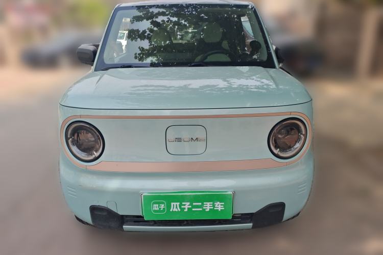 Used Geely Galaxy Panda 2023 Panda Mini 120km Cute Bear
