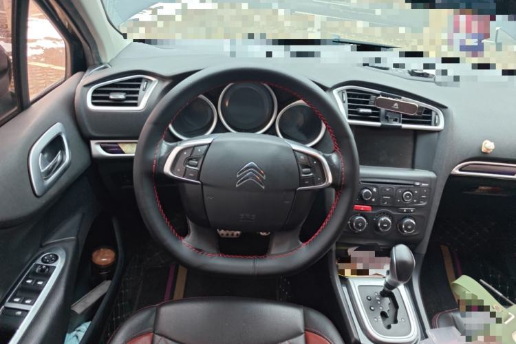 Used Citroen C4L 2015 1.2T Automatic Luxury Edition Steering Wheel